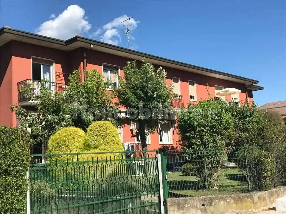 Appartamento in affitto a Bisuschio