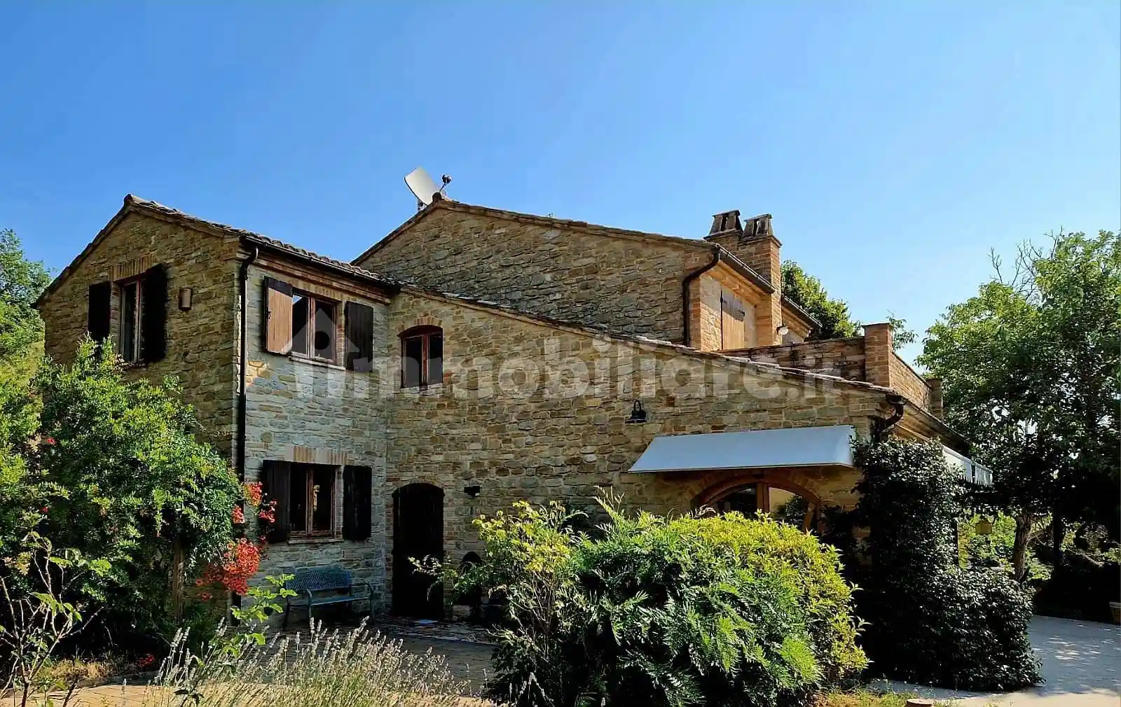 Casa indipendente in vendita a Monte Rinaldo