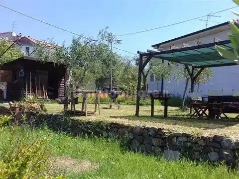 Appartamento in vendita a Podenzana