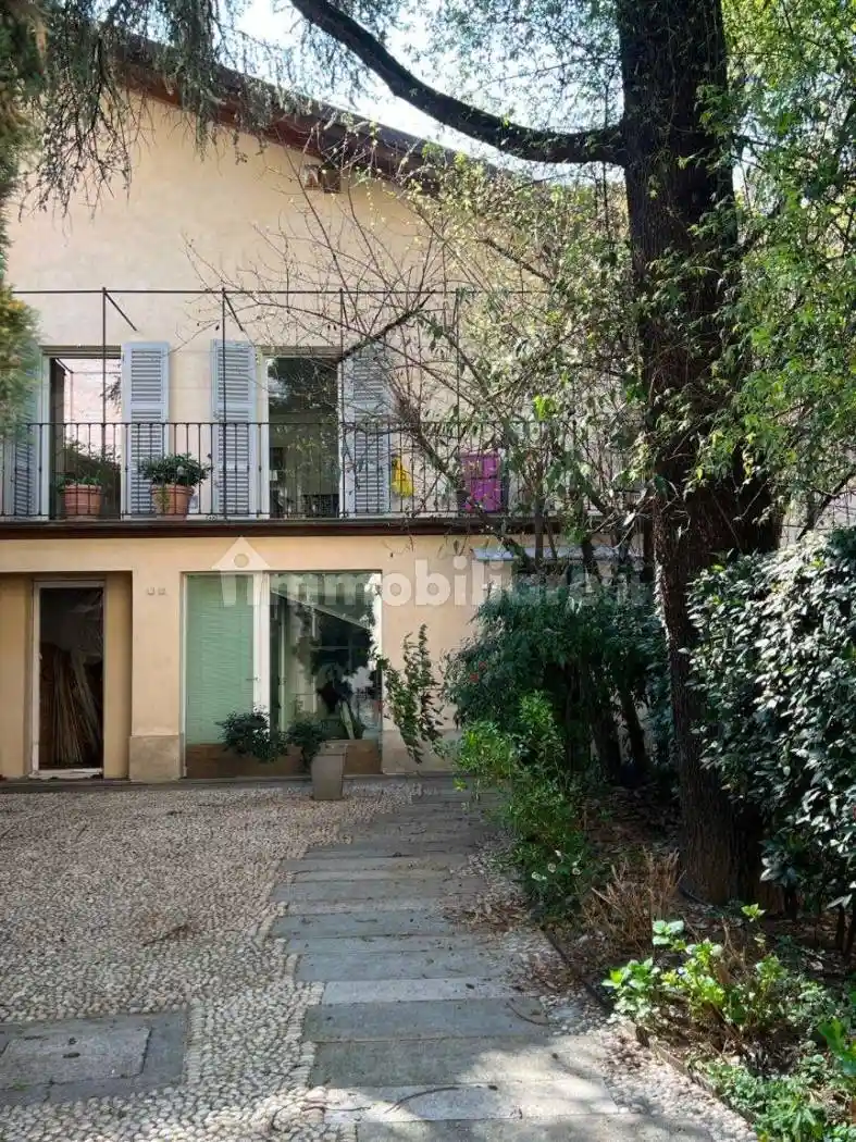 Casa indipendente in vendita a Piacenza