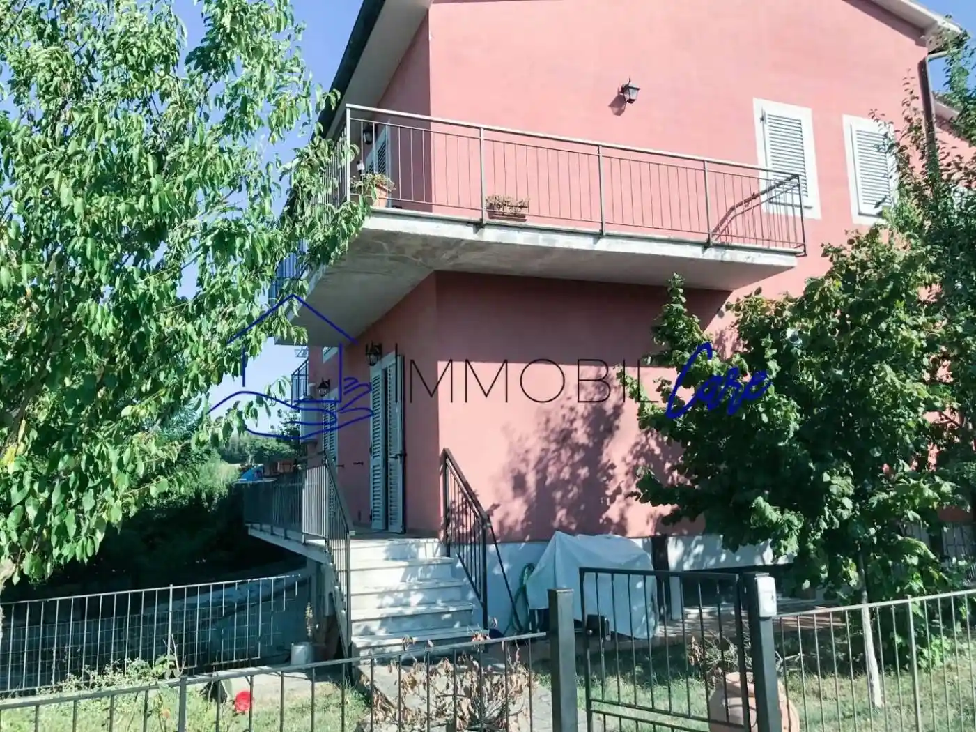 Casa indipendente in affitto a Montalcino