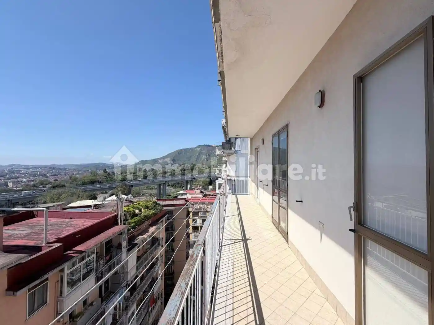 Appartamento in vendita a Napoli