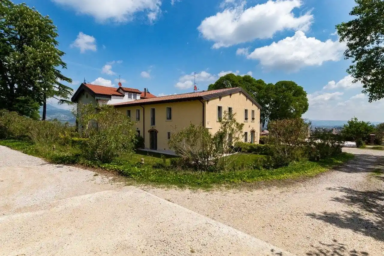 Appartamento in affitto a Bussolengo