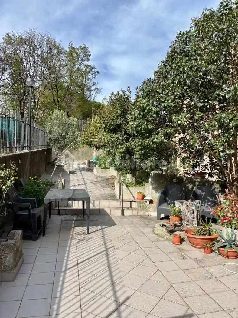 Appartamento in vendita a Genova