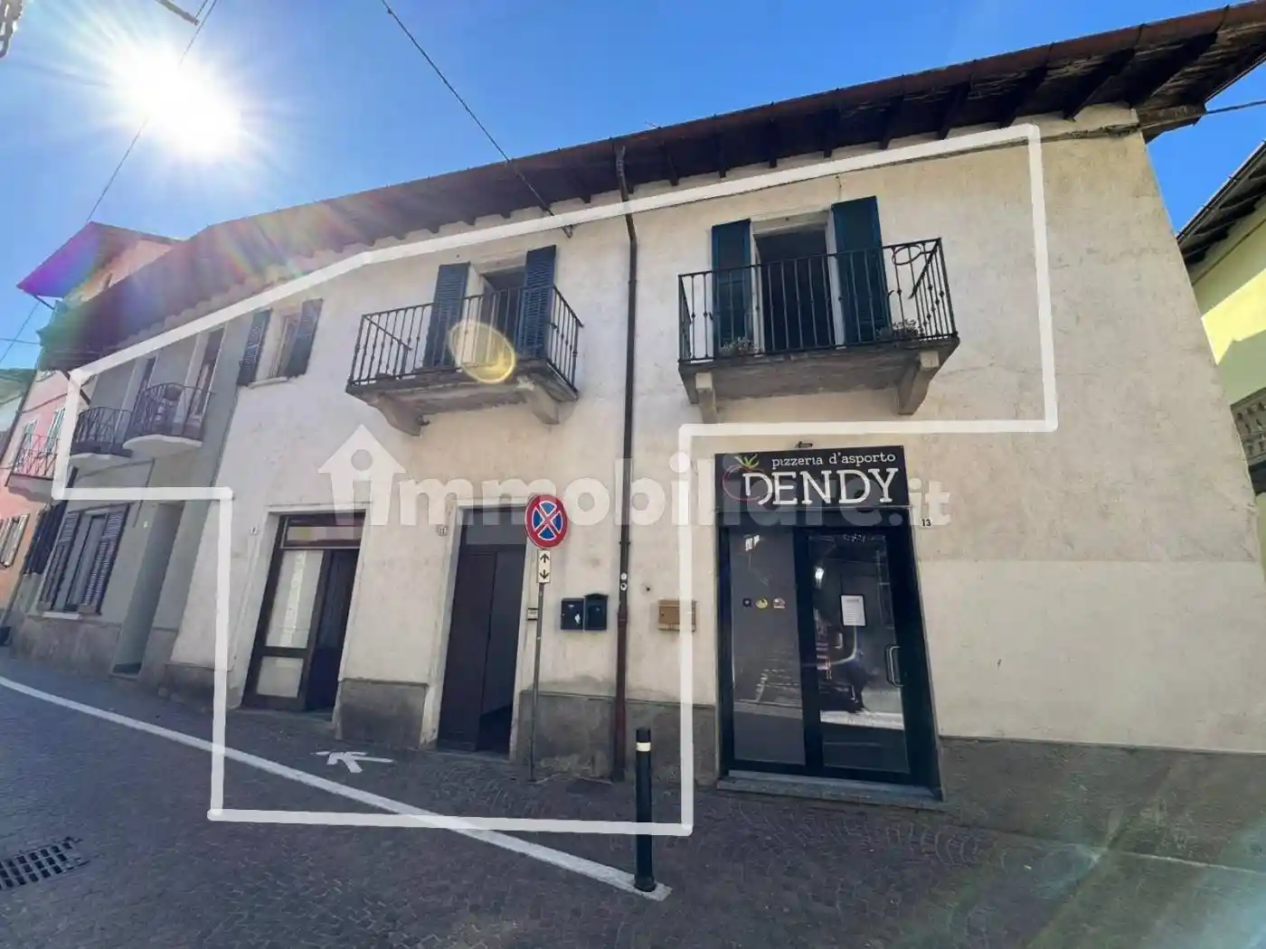 Palazzo - Edificio in vendita a Taino