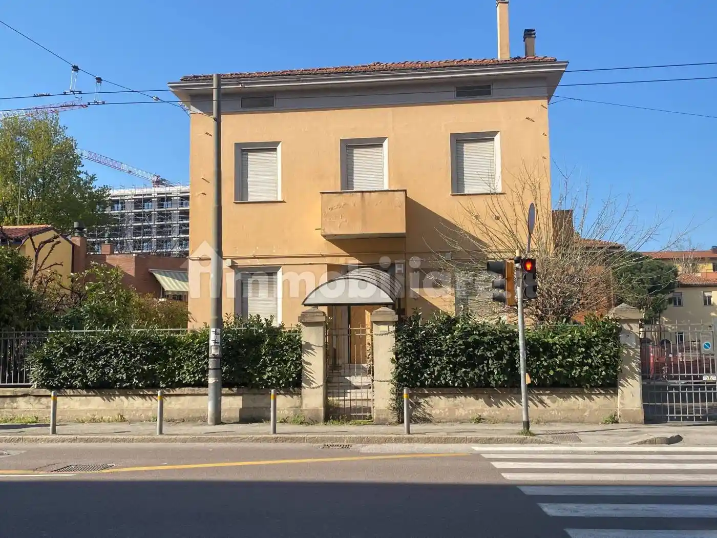 Palazzo - Edificio in vendita a Bologna