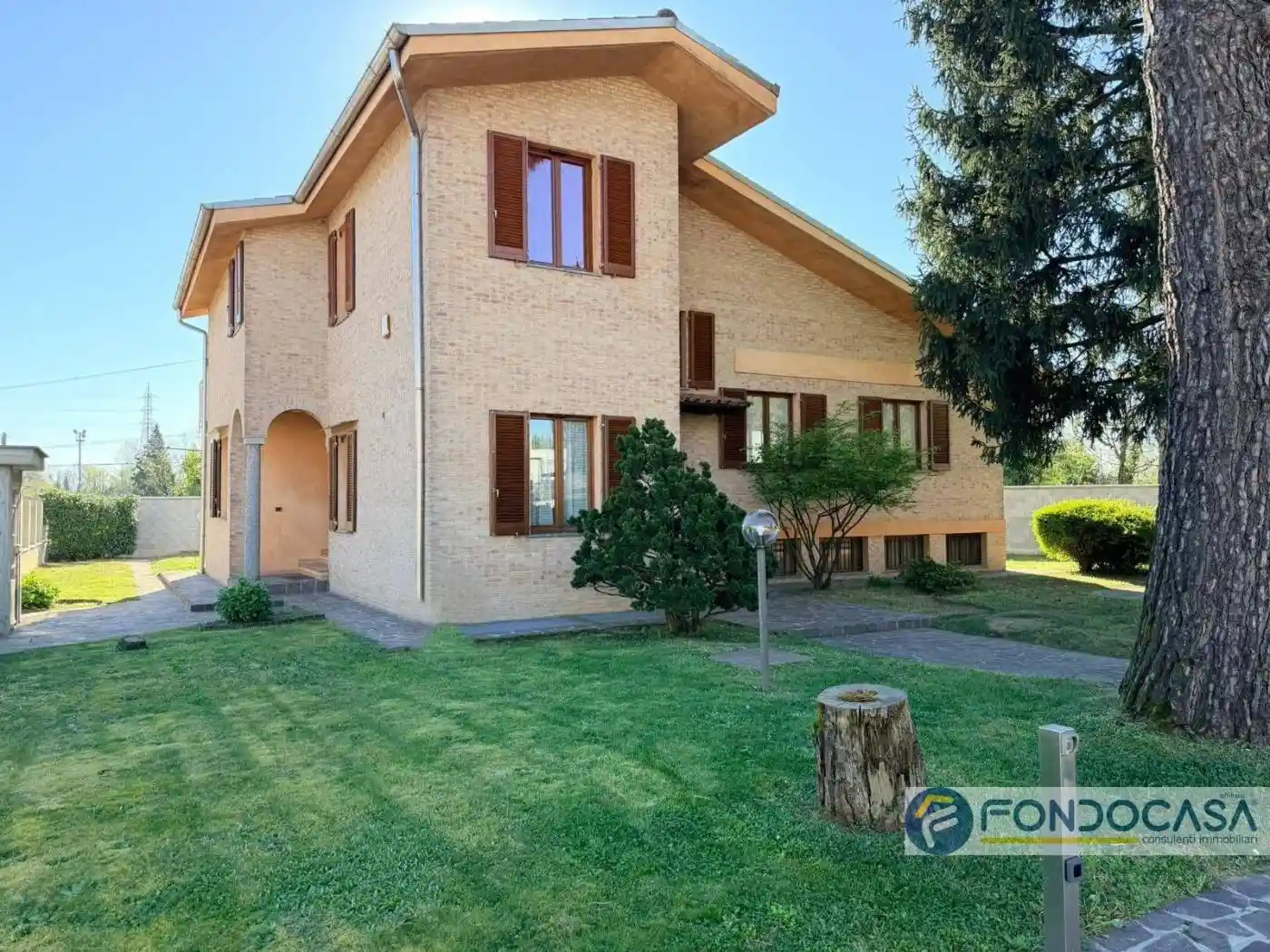 Villa in vendita a Meda