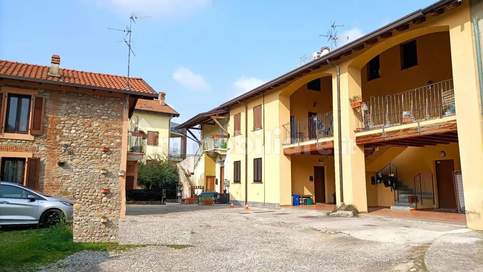 Appartamento in vendita a Bernareggio