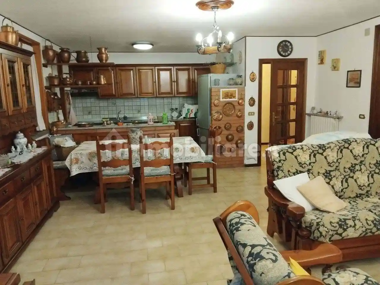 Appartamento in vendita a Ventasso