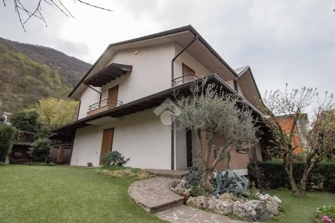 Villa in vendita a Gardone Val Trompia