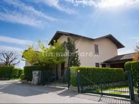 Villetta a schiera in vendita a Casciago