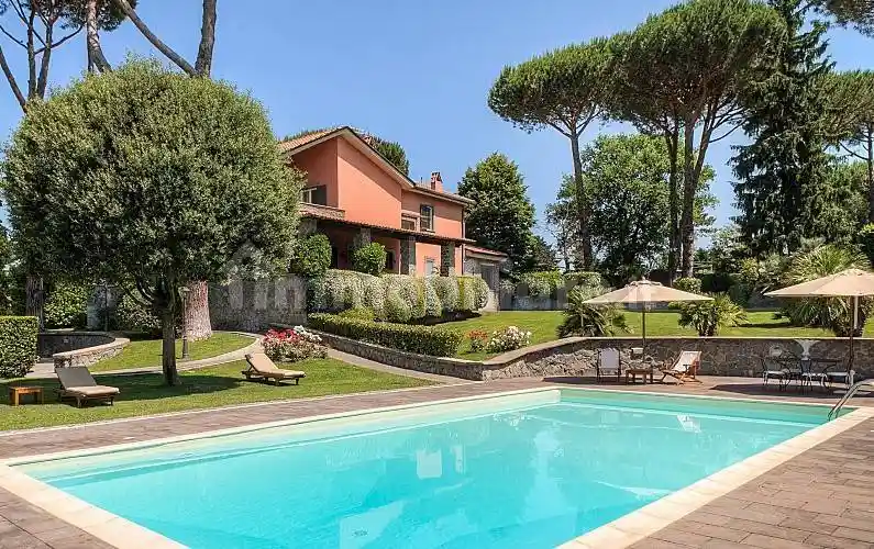 Villa in vendita a Roma