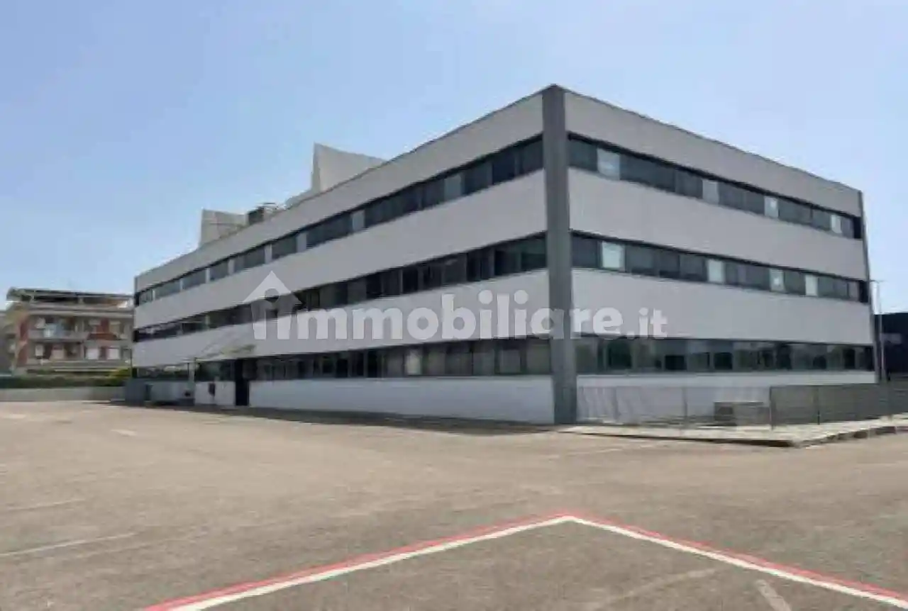 Palazzo - Edificio in vendita a Formia