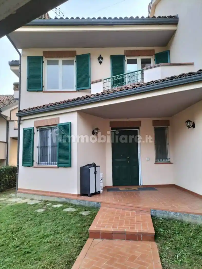 Casa indipendente in affitto a Pralormo
