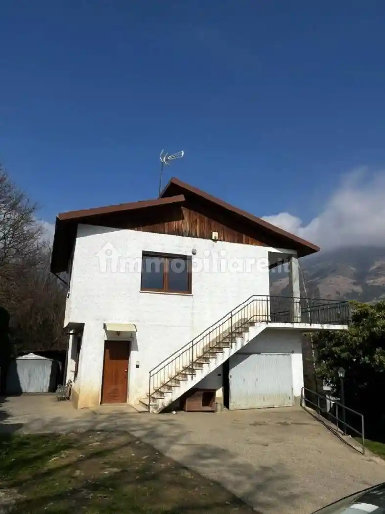 Villa in vendita a Val della Torre