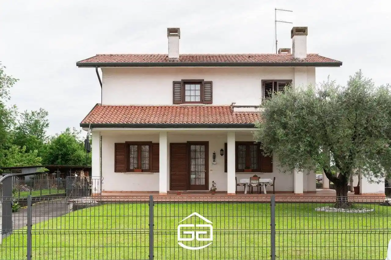 Villa in vendita a Bolzano Vicentino