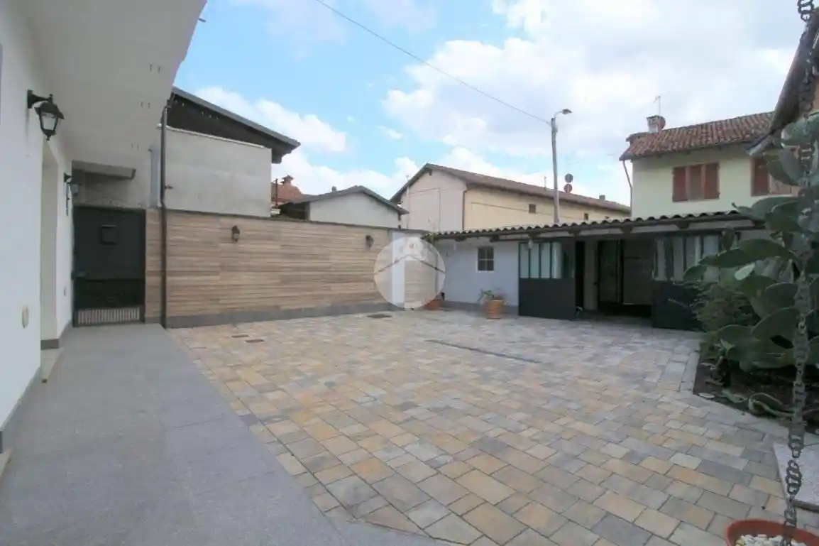 Casa indipendente in vendita a Sanfrè