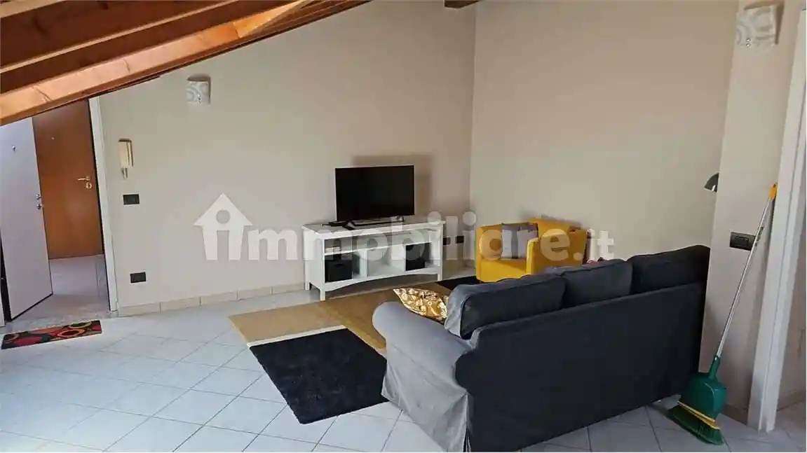 Appartamento in affitto a Oleggio