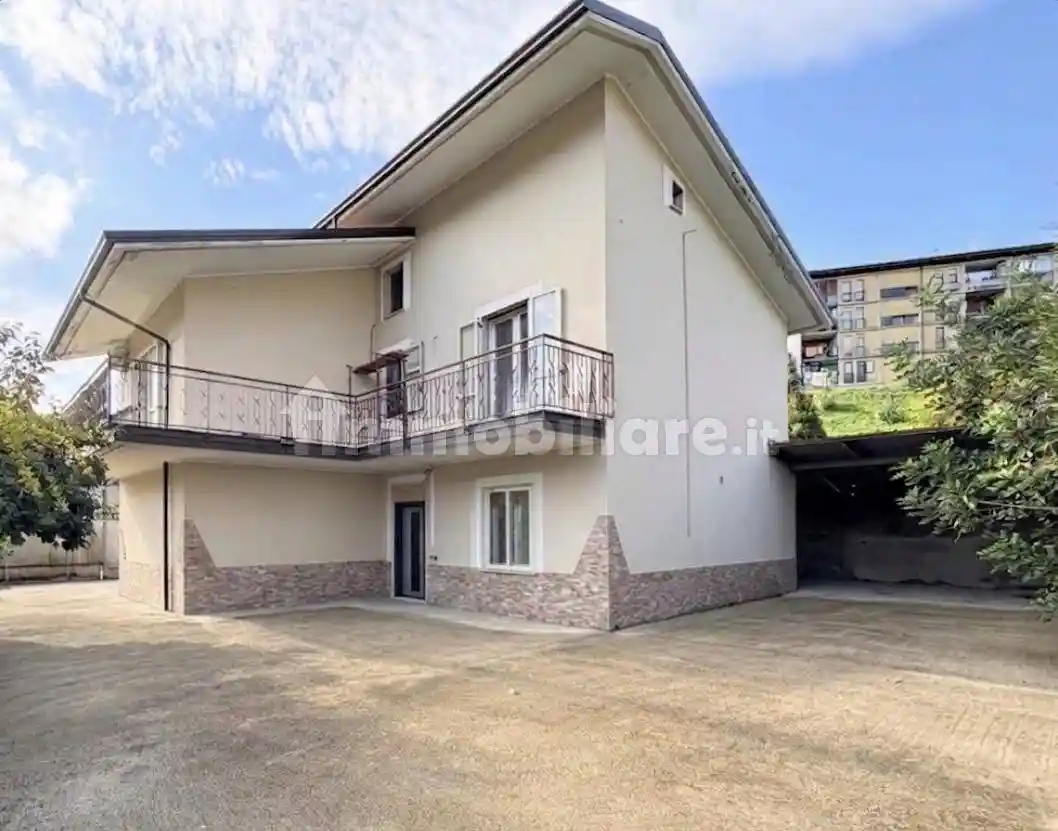 Villa in vendita a Atripalda