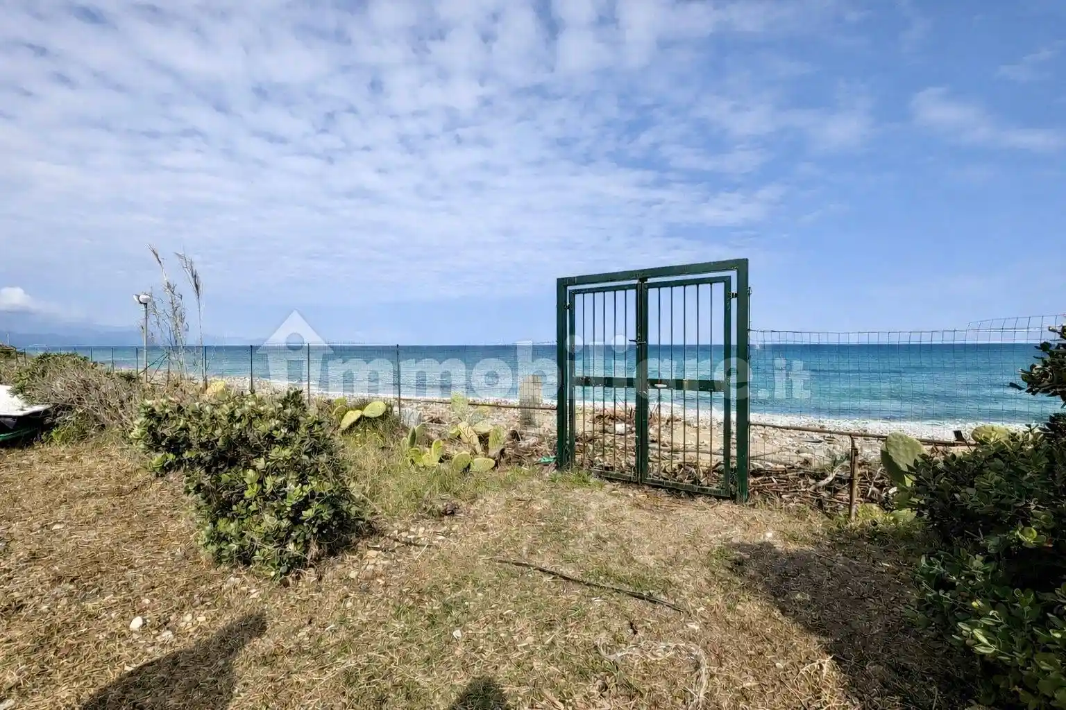 Villa in vendita a Campofelice di Roccella