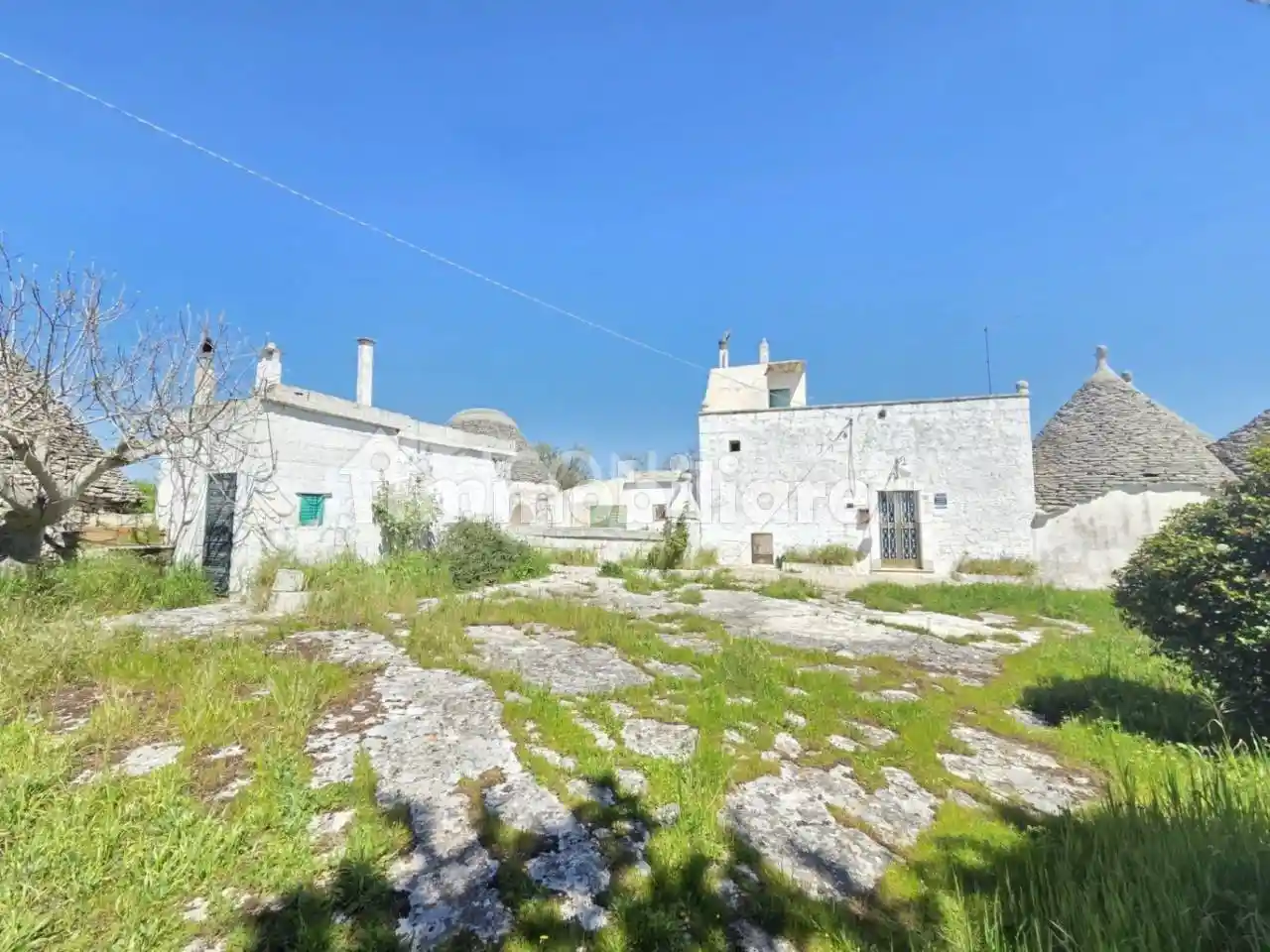 Rustico - Casale in vendita a Locorotondo