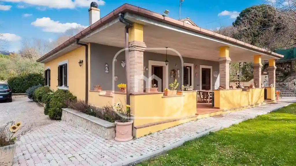 Villa - foto 2