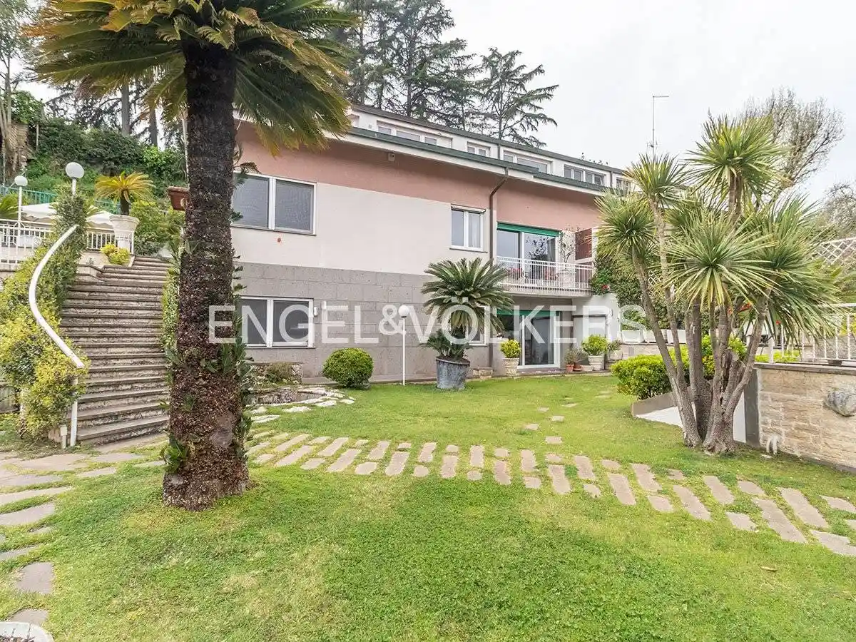 Villa in vendita a Roma