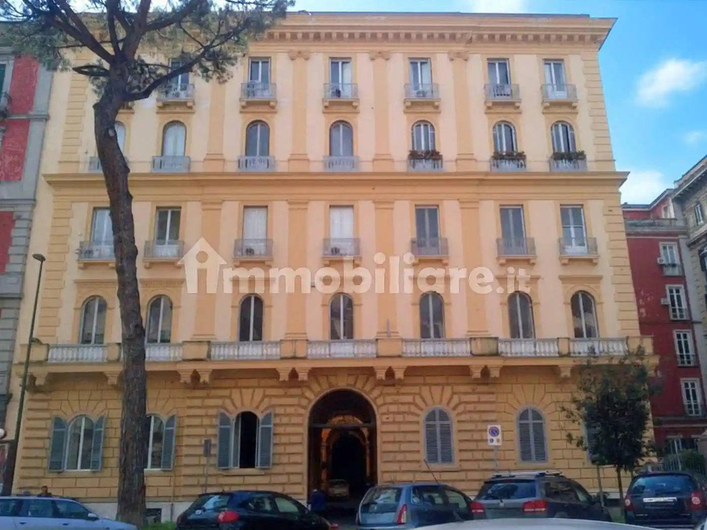 Appartamento in vendita a Napoli