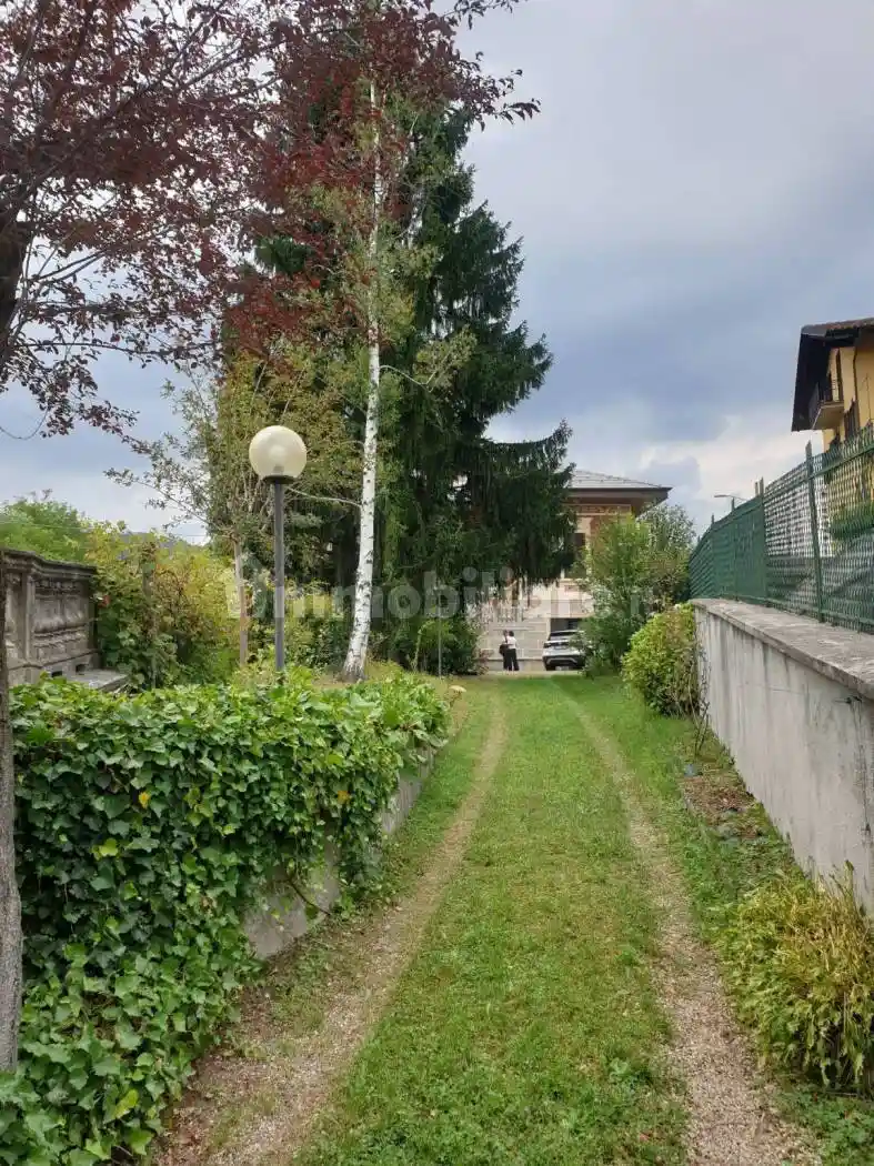 Villa in vendita a Lanzo Torinese
