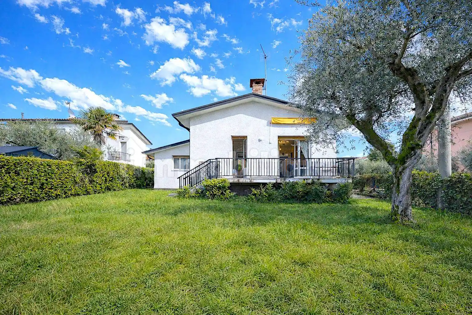Villa in vendita a Bardolino