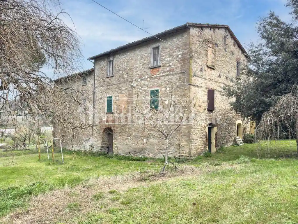 Casa indipendente in vendita a Modigliana