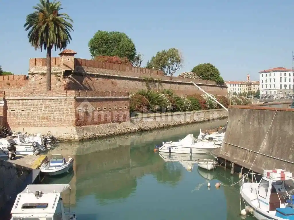 Appartamento in vendita a Livorno