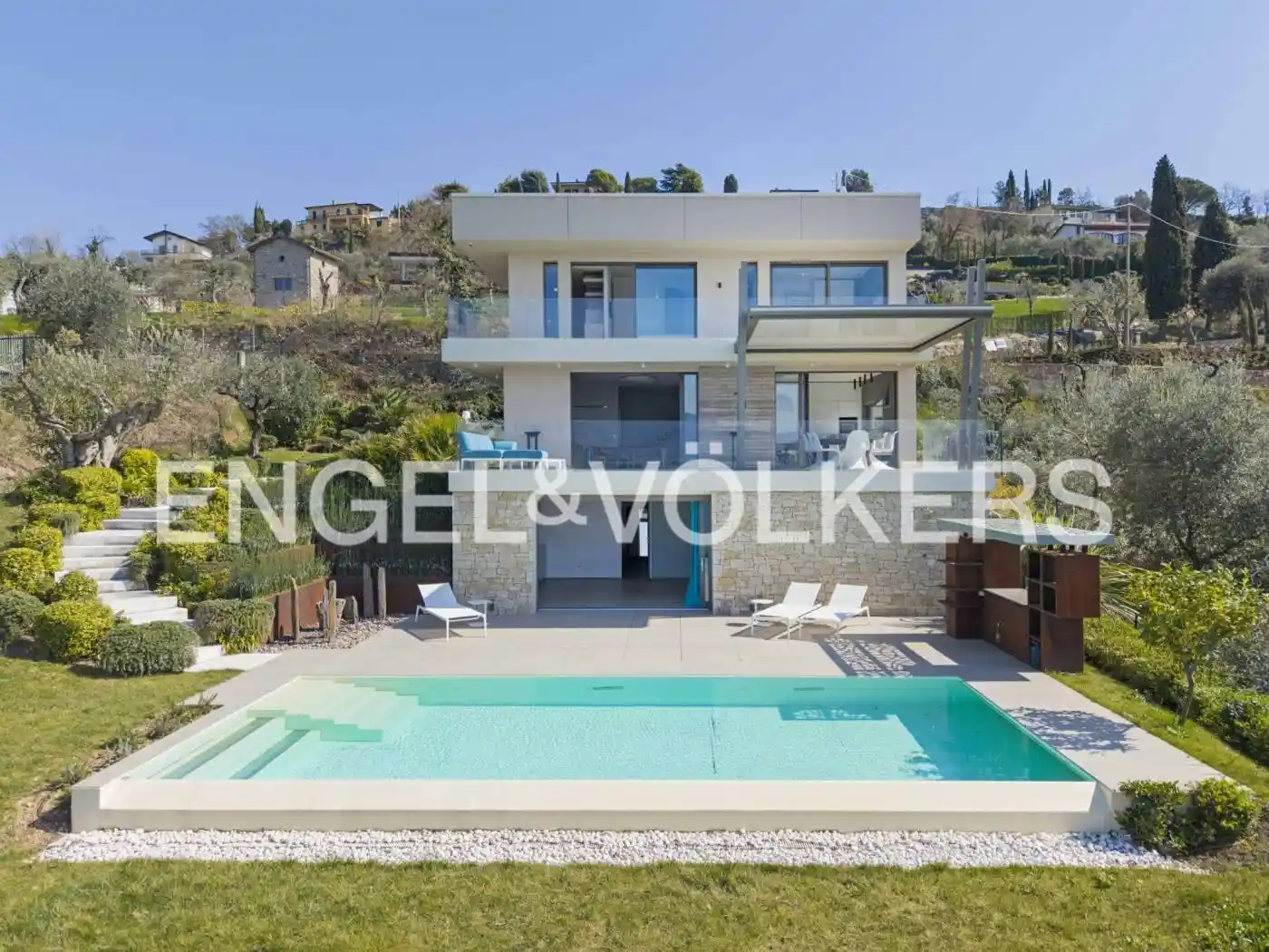 Villa in vendita a Torri del Benaco