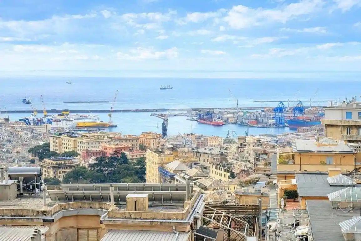 Appartamento in vendita a Genova