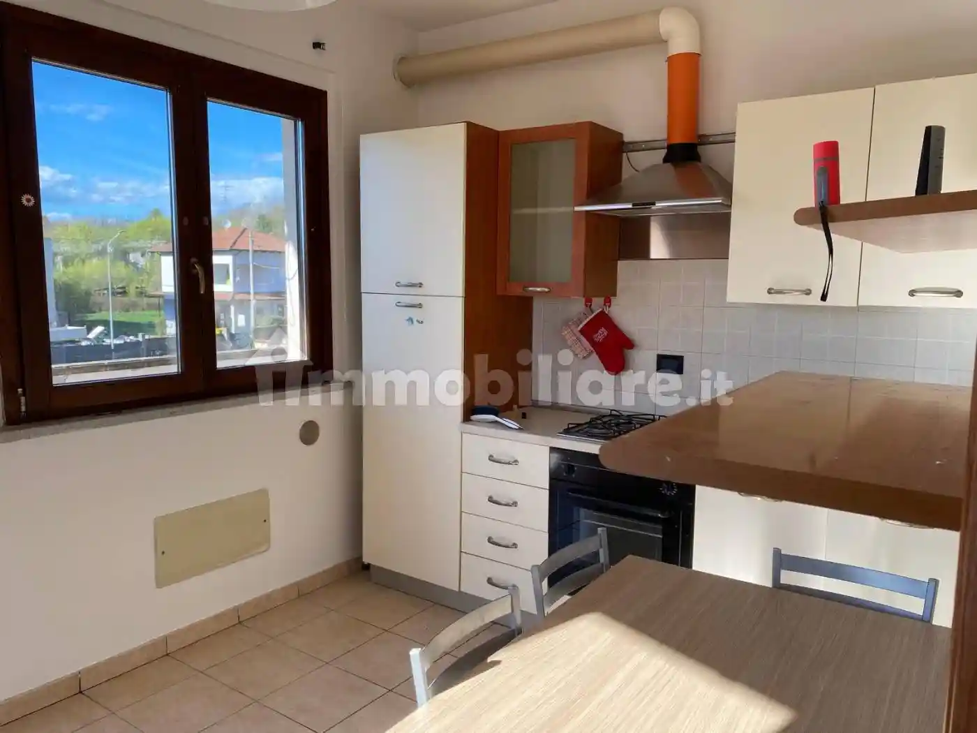 Appartamento in affitto a Fara Novarese