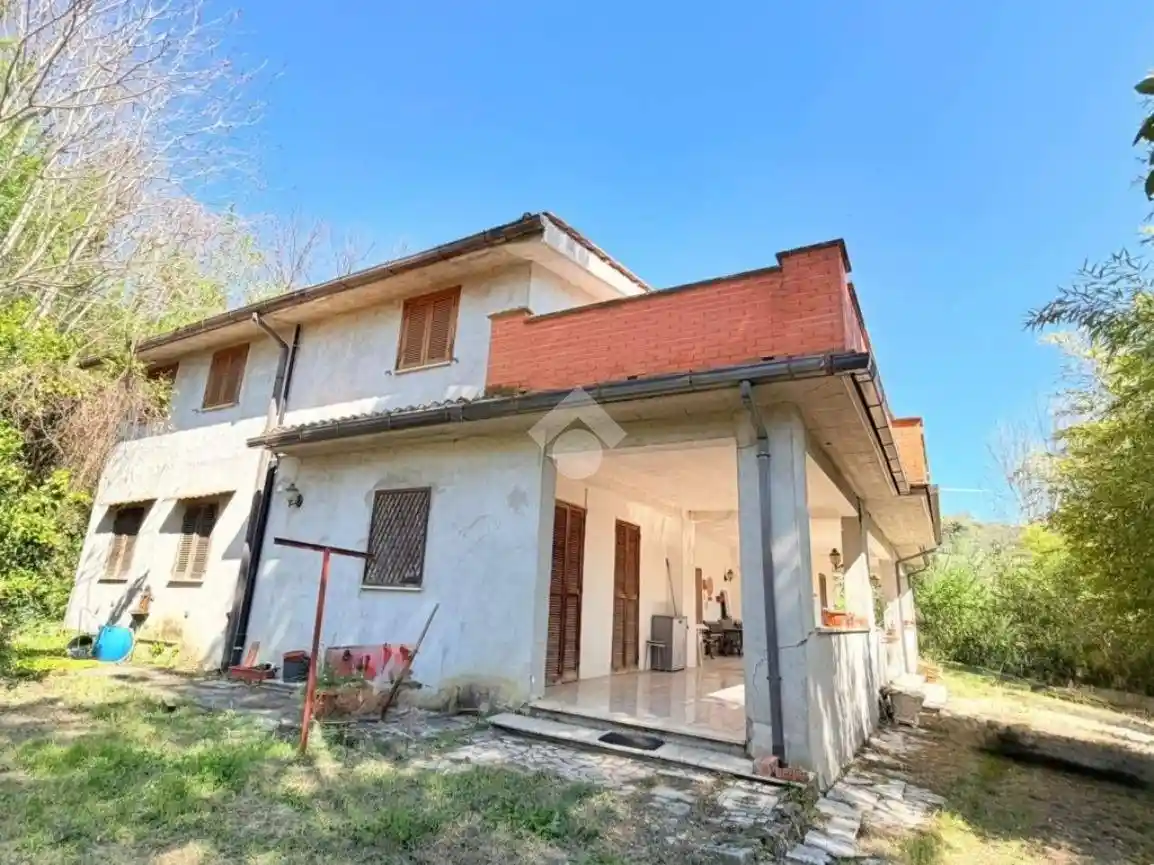 Villa in vendita a Stimigliano