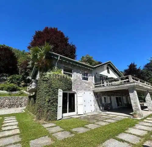 Villa in vendita a Belgirate