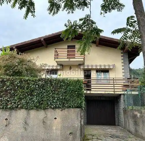 Villa in vendita a Lesa