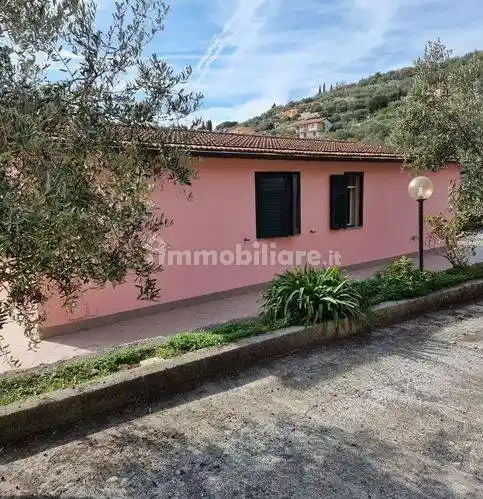 Villa in vendita a Imperia