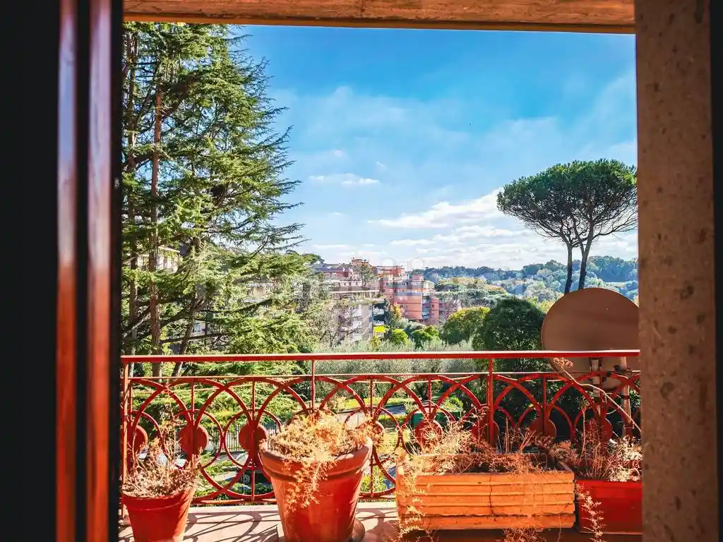 Appartamento in vendita a Roma