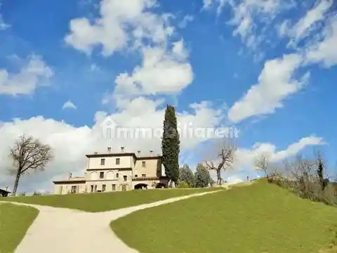 Villa in vendita a Todi