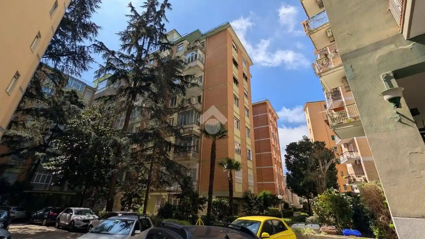 Appartamento in vendita a Napoli