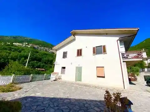 Appartamento in vendita a Poggio Bustone