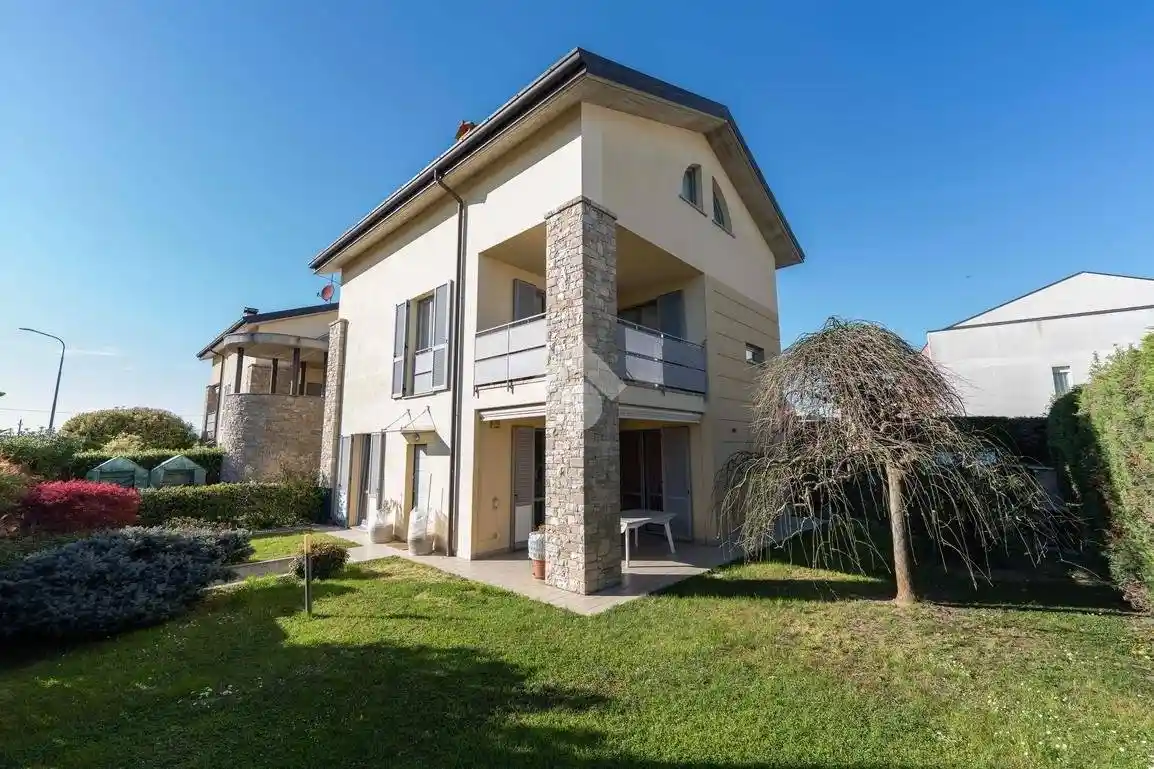 Appartamento in vendita a Giussano