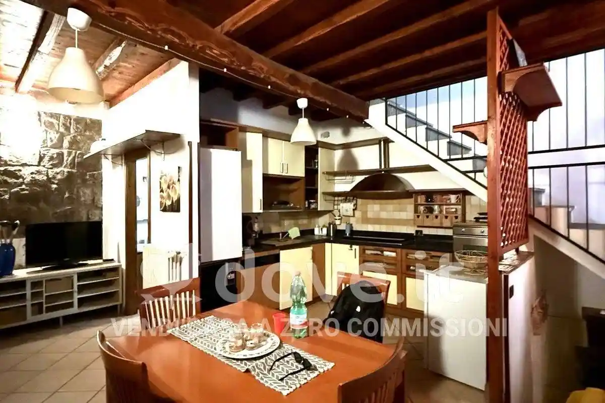 Casa indipendente in vendita a Viterbo