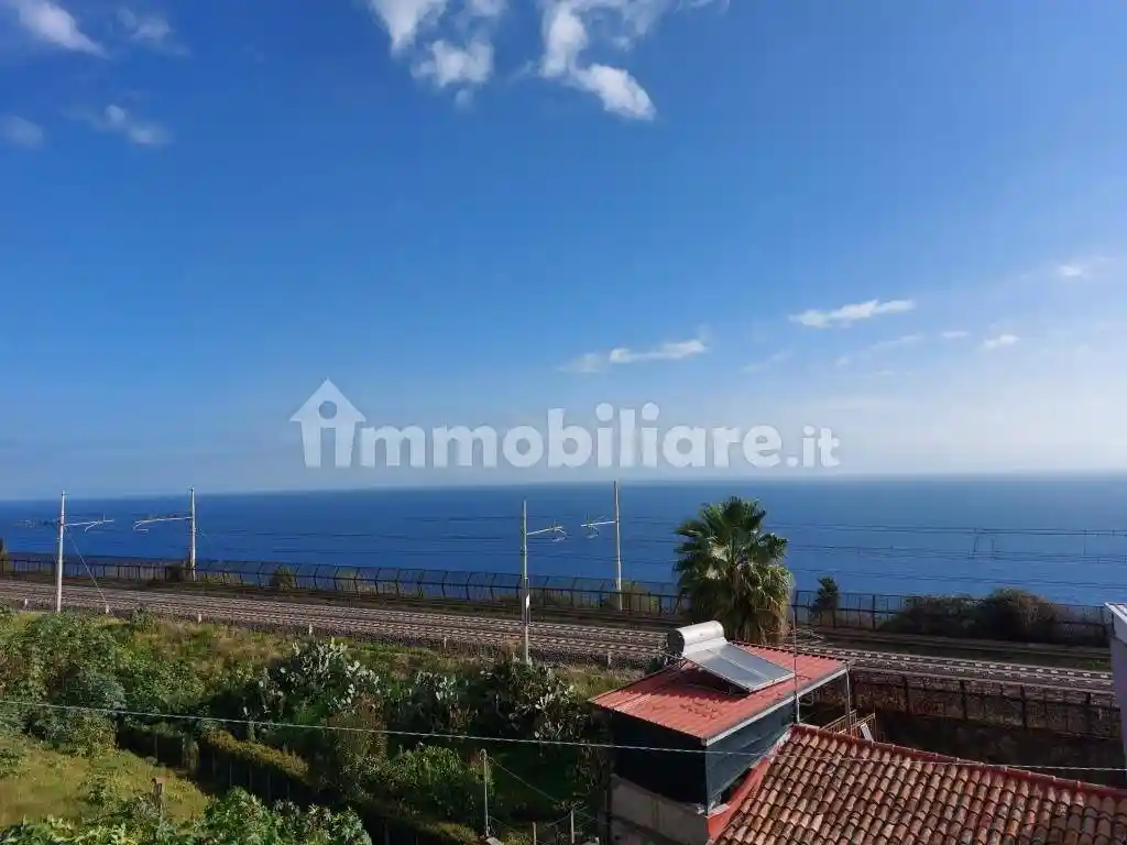 Appartamento in vendita a Acireale