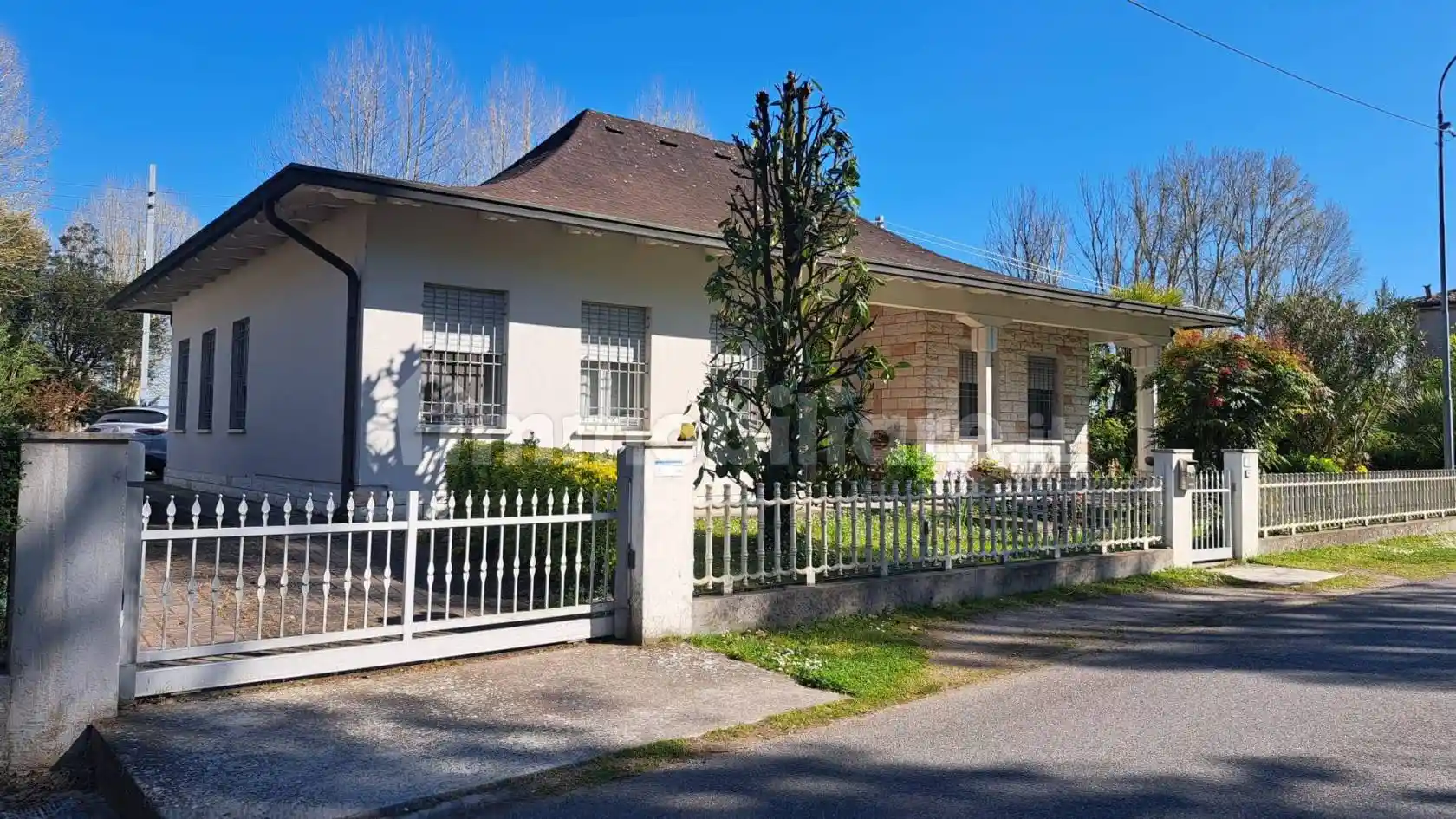 Villa in vendita a Luzzara