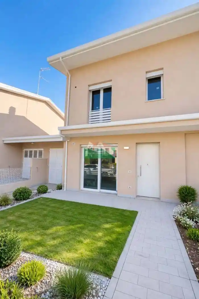 Villetta a schiera in vendita a Ravenna