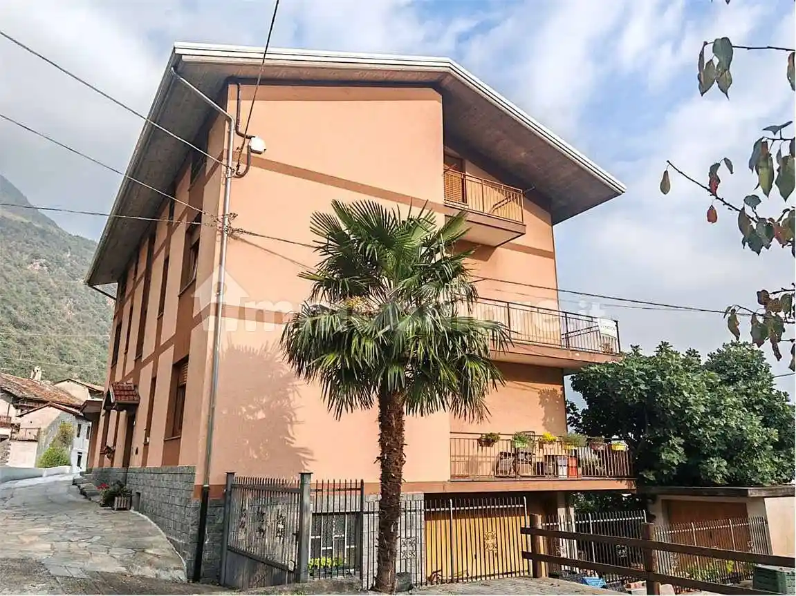 Appartamento in vendita a Donnas