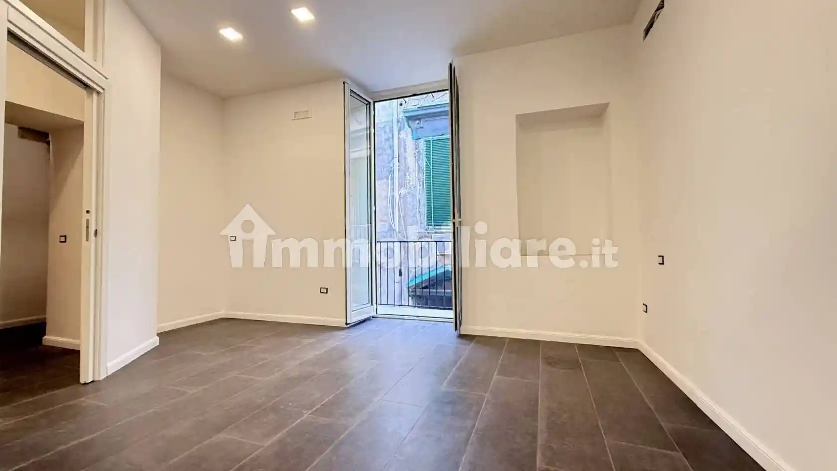 Appartamento in affitto a Napoli